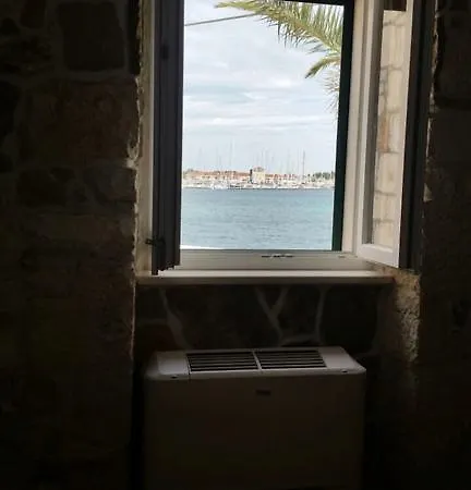 Konukevi Jere Old Town 3*